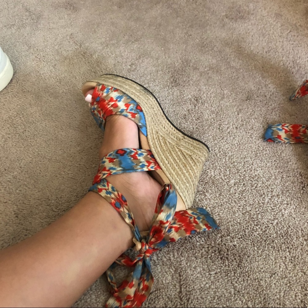 Ugg tie-up wedges - Picture 7 of 7